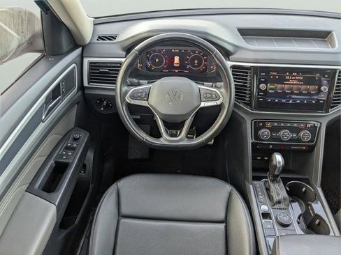 Used 2023 Volkswagen Atlas SEL R-Line AWD/4WD image 16