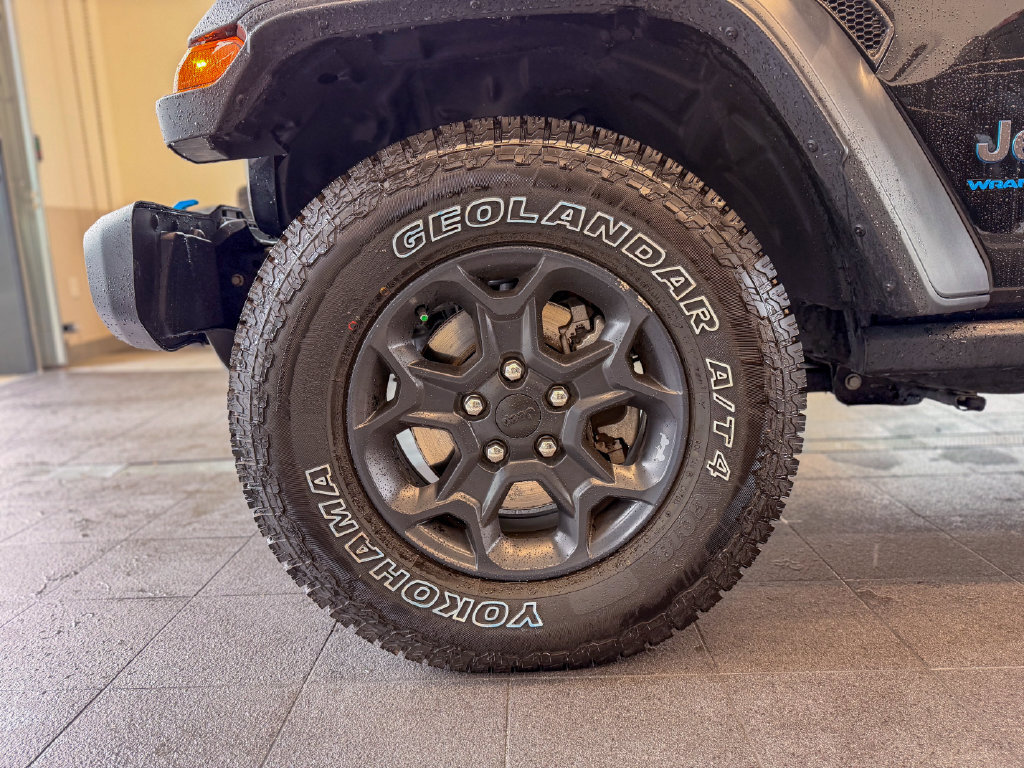 Used 2023 Jeep Wrangler Unlimited w/ Dual Top Group AWD/4WD image 29