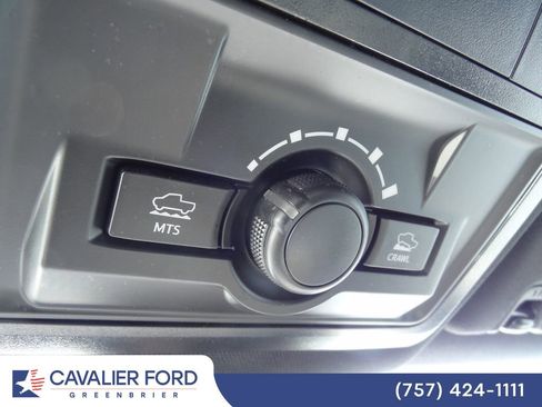 Used 2023 Toyota Tacoma TRD Off-Road w/ Technology Package AWD/4WD image 17