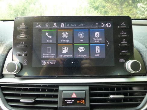 Used 2020 Honda Accord EX image 31