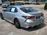 Used 2021 Toyota Camry SE image 3