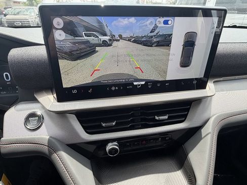 New 2026 Ford Explorer Active RWD image 27