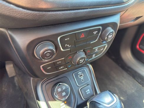 Used 2020 Jeep Compass Trailhawk w/ Leather Interior Group image 17