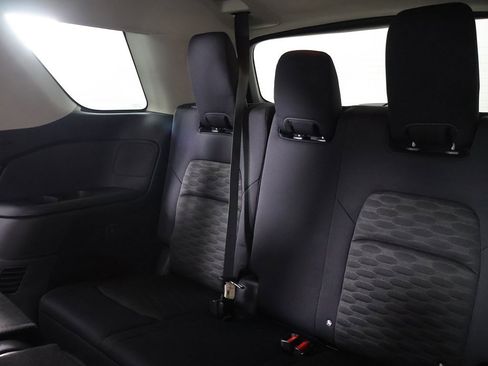 Used 2023 Nissan Pathfinder SV image 32