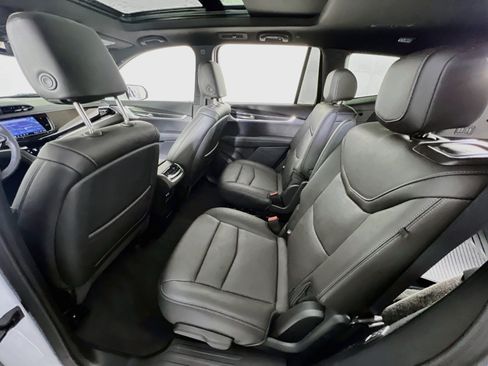 Used 2025 Cadillac XT6 Sport AWD/4WD image 25