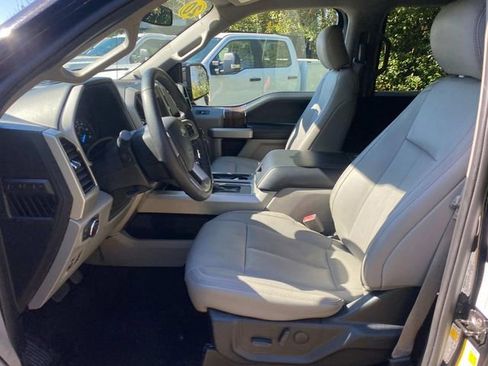 Used 2020 Ford F150 Lariat image 11