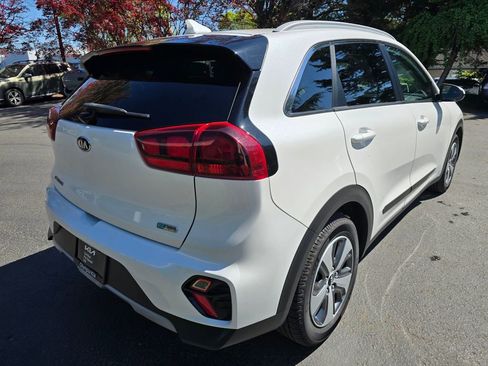 Certified 2021 Kia Niro LX FWD image 4