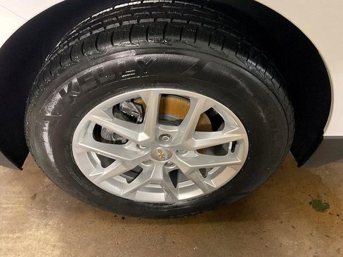 Used 2022 Chevrolet Equinox LT image 14