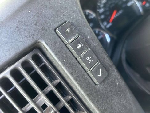 Used 2017 Chevrolet Express 2500 Extended RWD image 25