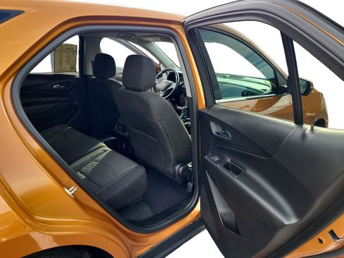 Used 2019 Chevrolet Equinox LT w/ Driver Convenience Package image 23