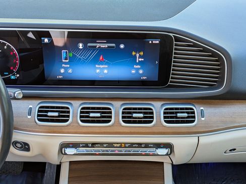 Certified 2024 Mercedes-Benz GLE 450 4MATIC image 32