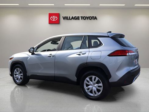 Certified 2023 Toyota Corolla Cross L image 3