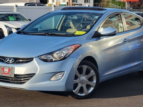 Used 2013 Hyundai Elantra Limited w/ Technology Pkg FWD image 2
