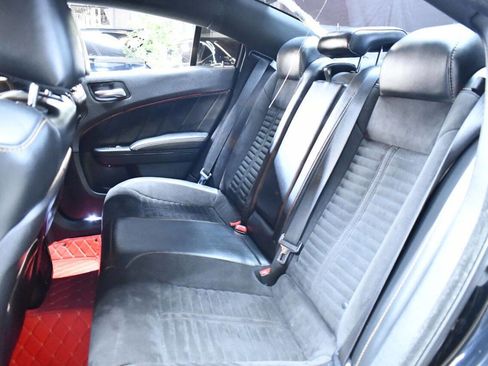 Used 2017 Dodge Charger R/T image 31