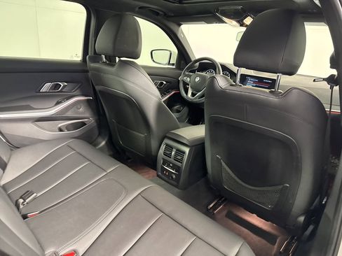 Used 2020 BMW 330i xDrive 330i xDrive w/ Convenience Package image 17