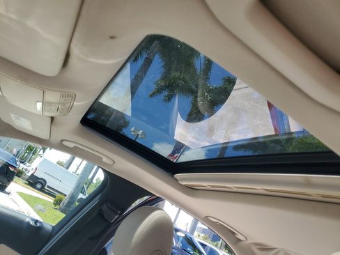 Used 2018 Mercedes-Benz C 300 Sedan w/ Premium Package image 19