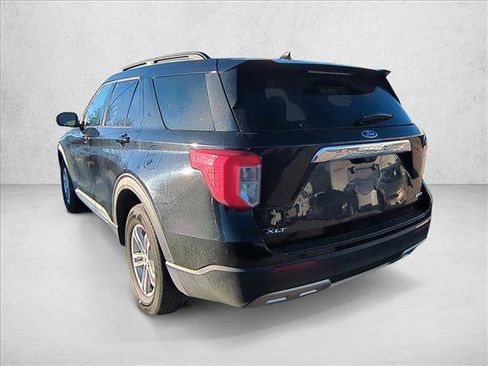 Used 2024 Ford Explorer XLT w/ Equipment Group 202A image 7