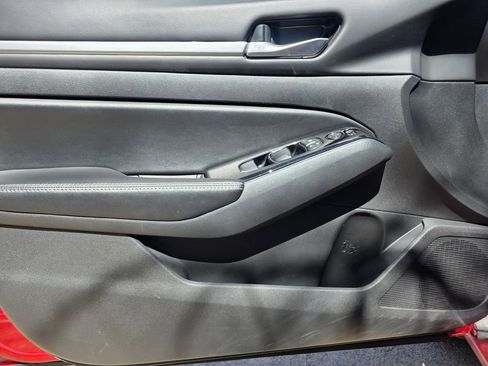 Used 2024 Nissan Altima 2.5 SL image 14