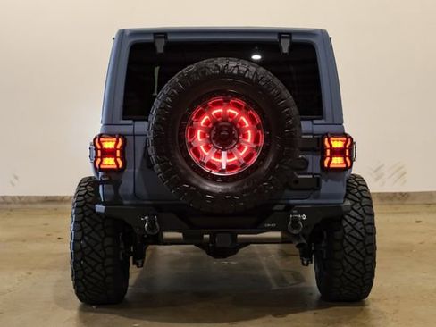 Used 2025 Jeep Wrangler Unlimited Rubicon w/ Technology Group image 14
