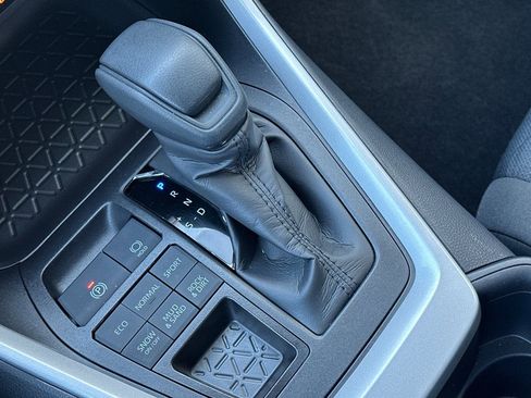 Certified 2025 Toyota RAV4 XLE image 22