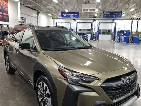 Used 2025 Subaru Outback Limited XT image 4