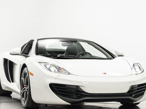 Used 2014 McLaren MP4-12C Spider RWD image 43
