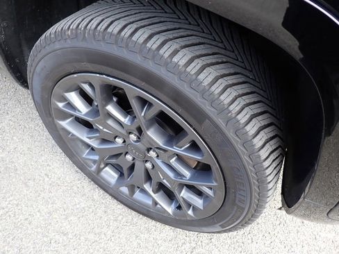 Used 2023 Jeep Grand Cherokee Summit image 11