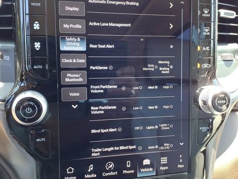 New 2026 RAM 1500 Laramie AWD/4WD image 11