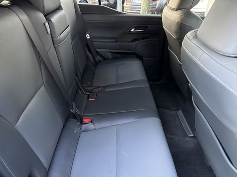 Certified 2024 Lexus GX 550 w/ Cold Area Package AWD/4WD image 37