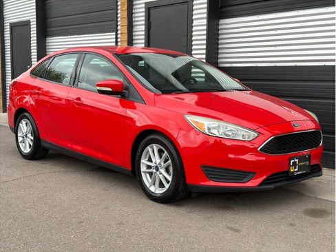 Used 2015 Ford Focus SE FWD image 11