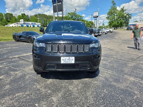 Used 2019 Jeep Grand Cherokee Altitude AWD/4WD image 8