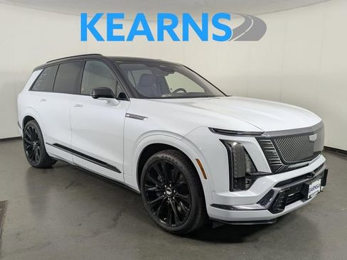 Used 2026 Cadillac Vistiq Platinum w/ LPO, Floor Liner Package AWD/4WD image 1