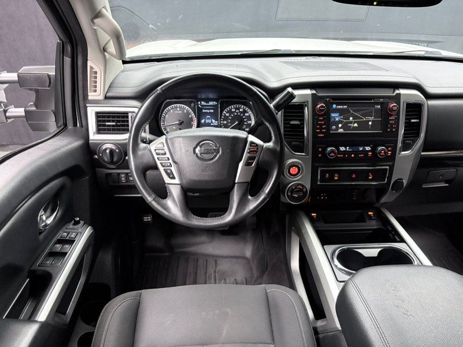 Used 2018 Nissan Titan XD 4x4 Crew Cab SV w/ SV Convenience Package image 37