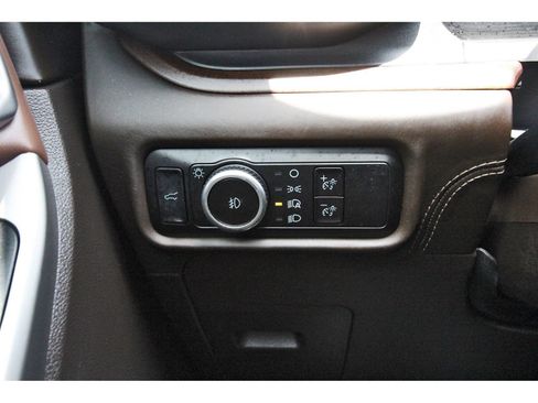 Used 2023 Ford Explorer King Ranch w/ Technology Package AWD/4WD image 19