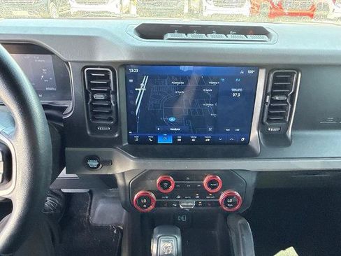 Used 2023 Ford Bronco Everglades AWD/4WD image 9