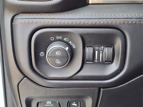 Used 2023 RAM 1500 Limited w/ Body Color Bumper Group image 16