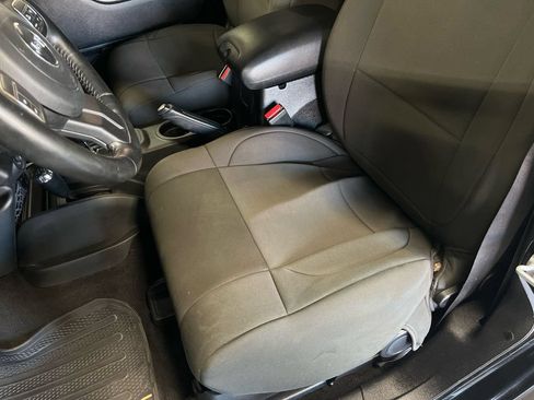 Used 2012 Jeep Wrangler Sport AWD/4WD image 36