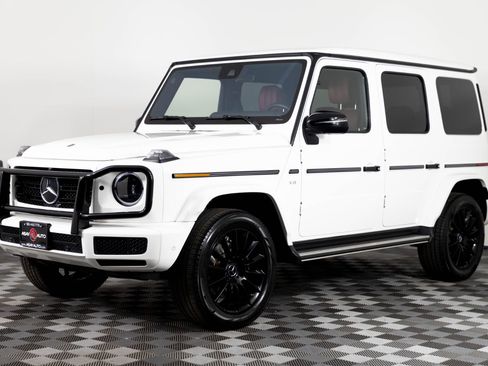 Used 2023 Mercedes-Benz G 550 image 1