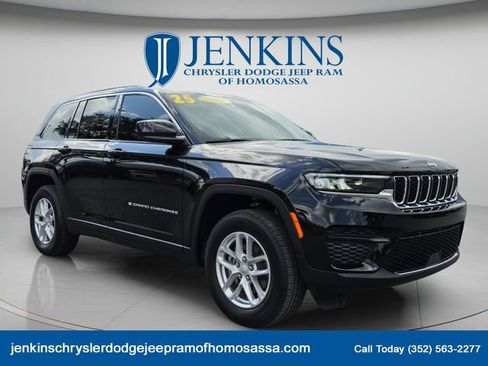 Certified 2025 Jeep Grand Cherokee Laredo X w/ Luxury Tech Group I RWD image 12