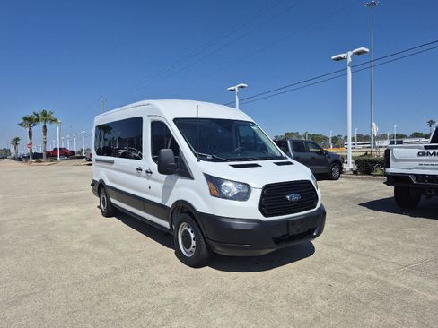 Used 2019 Ford Transit 350 XL image 4