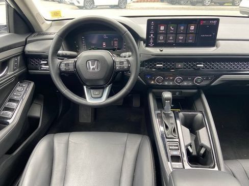 Used 2025 Honda Accord Touring image 14