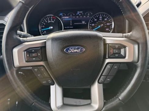 Used 2021 Ford Expedition XLT image 22