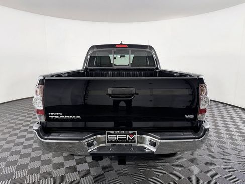 Used 2015 Toyota Tacoma w/ TRD Sport Package AWD/4WD image 10