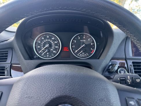 Used 2011 BMW X5 xDrive35i image 21