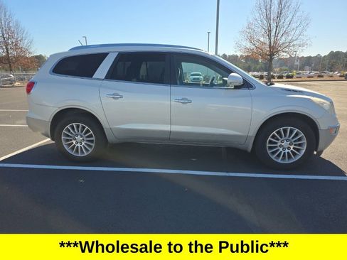 Used 2011 Buick Enclave CXL image 9