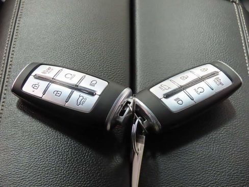 Used 2024 Genesis GV80 2.5T image 17