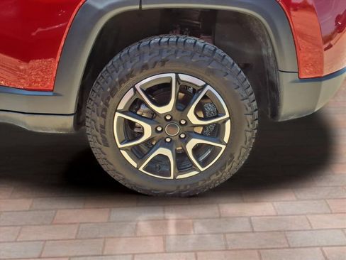 Used 2025 Jeep Compass Trailhawk AWD/4WD image 22