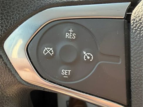 Used 2018 Chevrolet Traverse LS AWD/4WD image 19