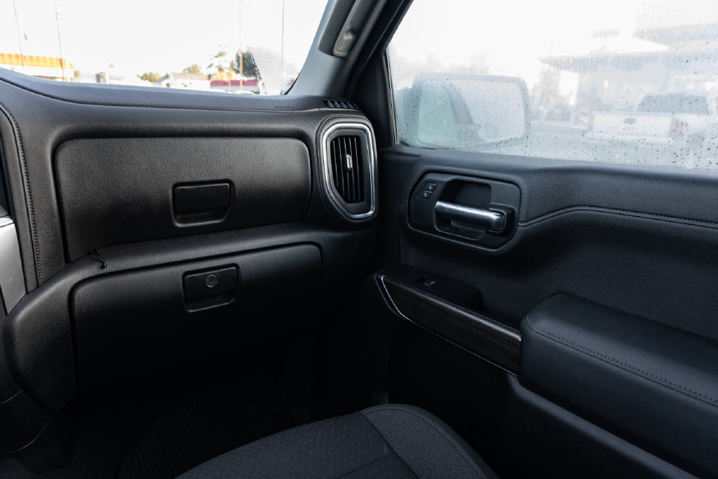 Used 2019 Chevrolet Silverado 1500 LT w/ True North Edition AWD/4WD image 10