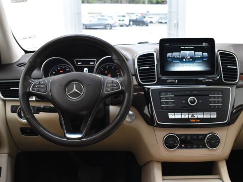 Used 2018 Mercedes-Benz GLE 350 w/ Premium 2 Package image 24